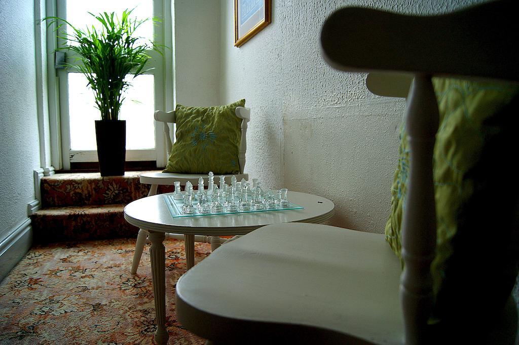 Sunset Guest House Hunstanton Eksteriør billede A chess set