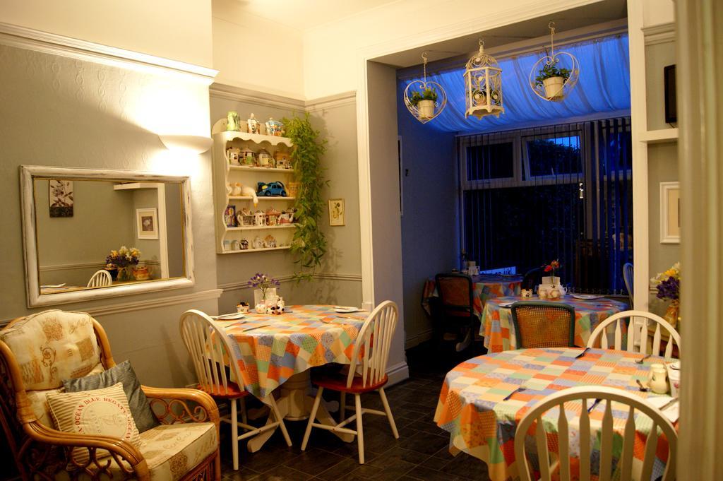 Sunset Guest House Hunstanton Eksteriør billede The interior of a typical tearoom