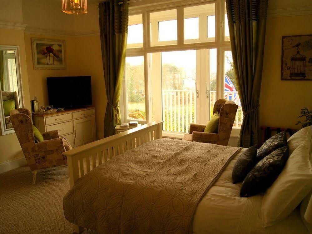 Sunset Guest House Hunstanton Eksteriør billede A bedroom at the hotel